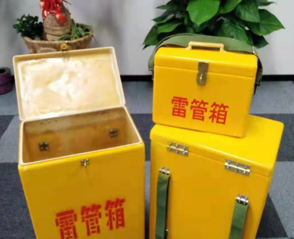 平山玻璃钢雷管箱有哪些特点