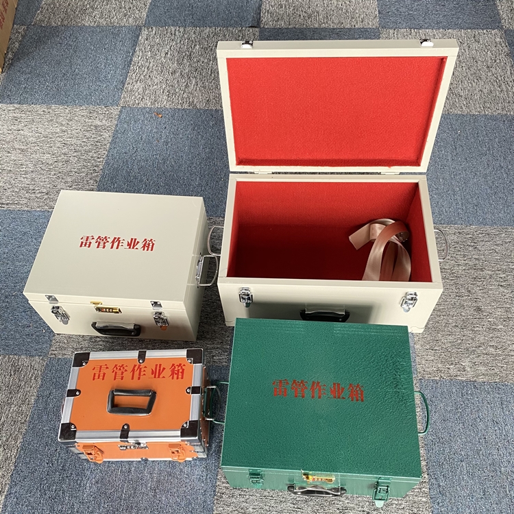 平山爆破工程作业箱如何选择？玻璃钢与传统材质的全面对比